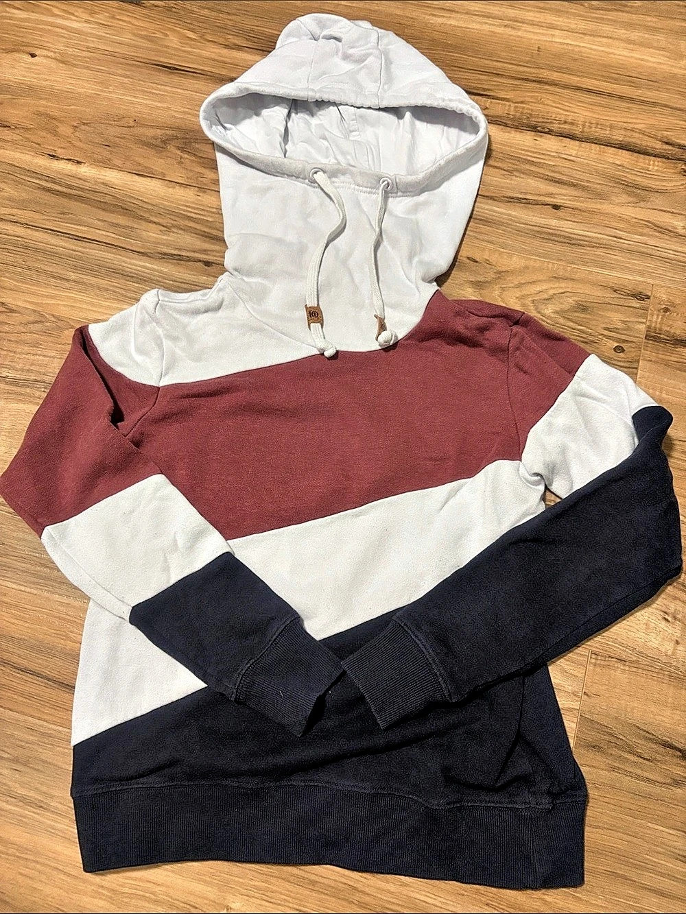 10 tree Color Block Hoodie in Red & Navy Size XS